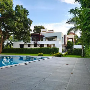 Nadhiyoram River Retreat Bed & Breakfast Kochi