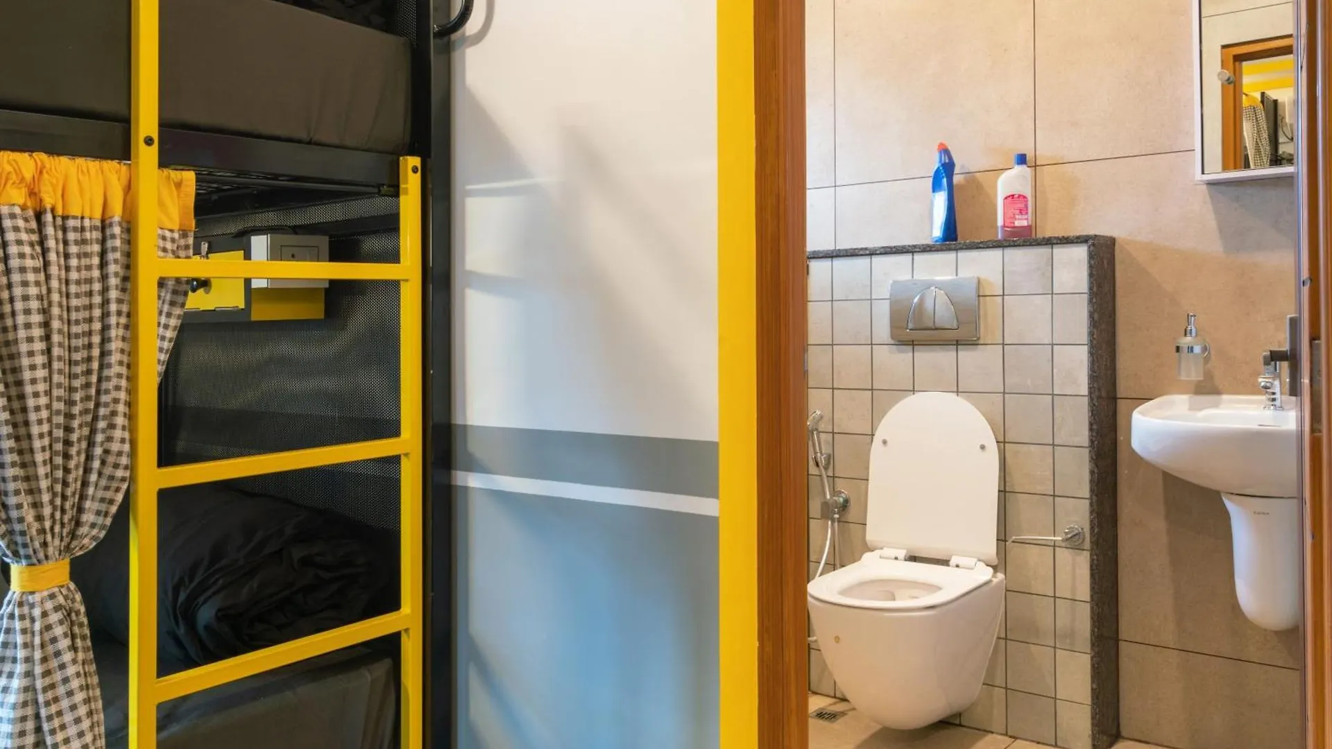 The Hosteller Fort Kochi Hostel